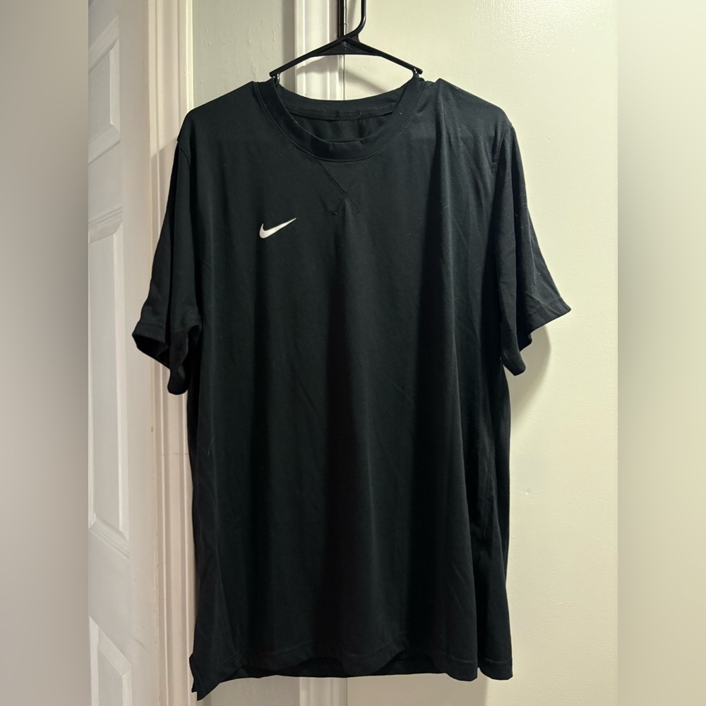 Men’s Large Nike Dri-Fit Shirt